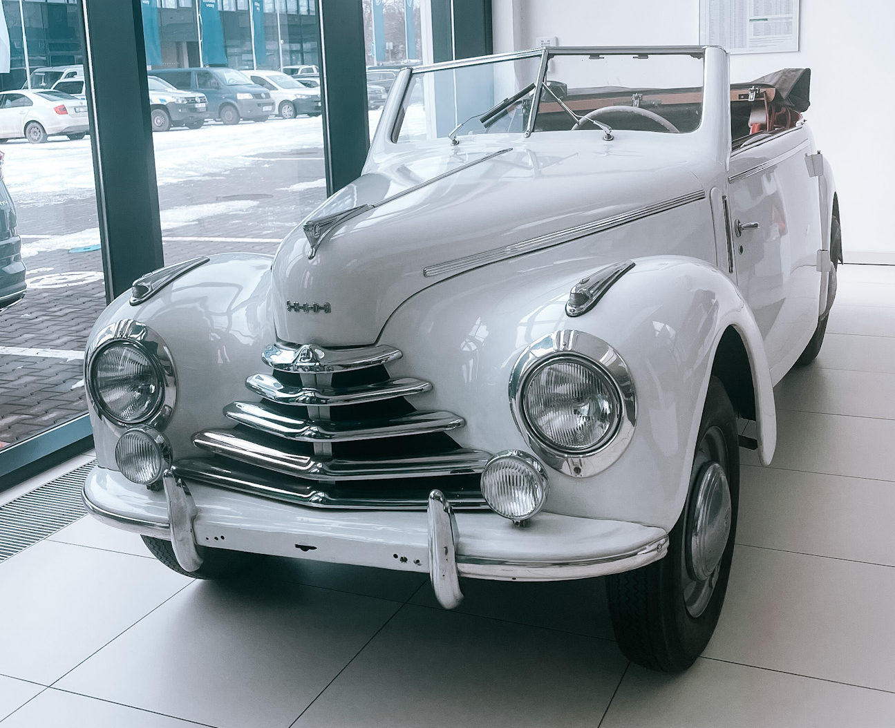 Škoda 1102 Tudor Roadster - Samohýl motor Veterán